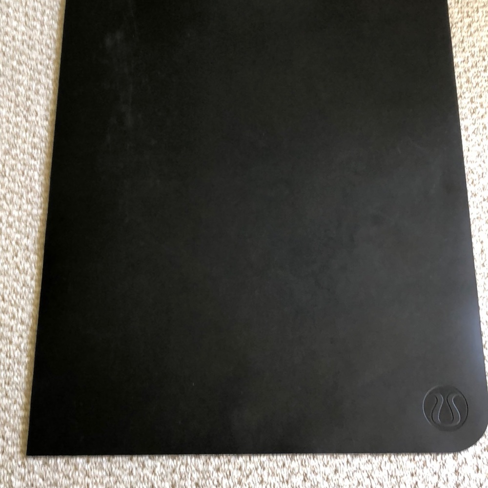 Lululemon yoga mat
